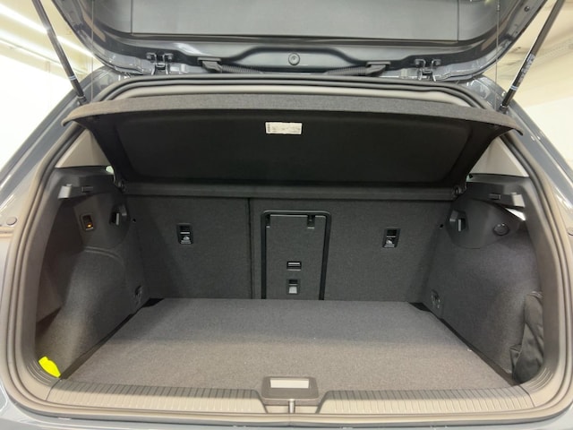 Volkswagen Golf 1.5 eTSI DSG Golf VIII