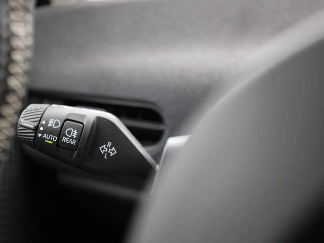 MINI Cooper E Classic Trim HUD LED NAVI SHZ PDC