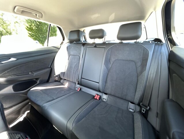 Volkswagen Golf 1.5 eTSI Business DSG