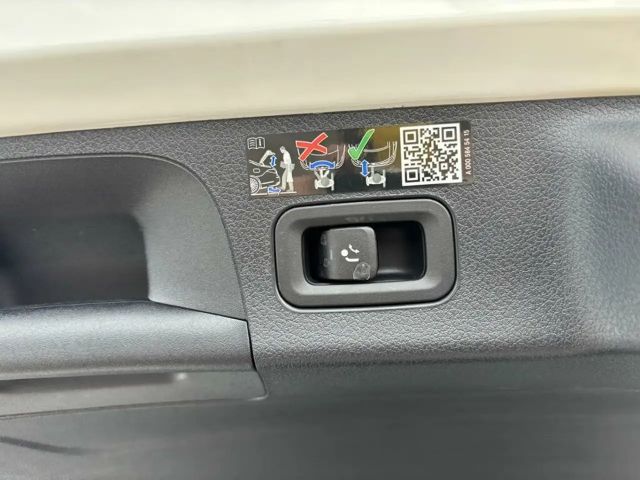 Mercedes-Benz CLA 200 AMG Line Shooting Brake