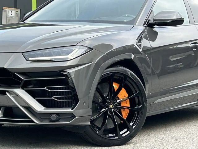 Lamborghini Urus AWD