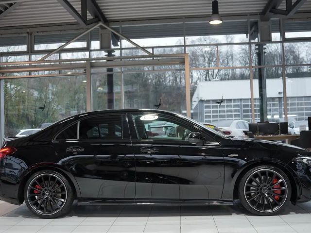 Mercedes-Benz A 35 AMG 4MATIC AMG Line