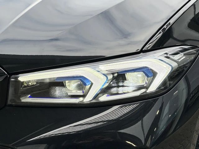 BMW 330 330i M-Sport Sedan xDrive