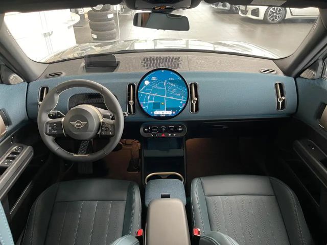 MINI Cooper Countryman C Favoured Trim Paket XL / 19 Zoll