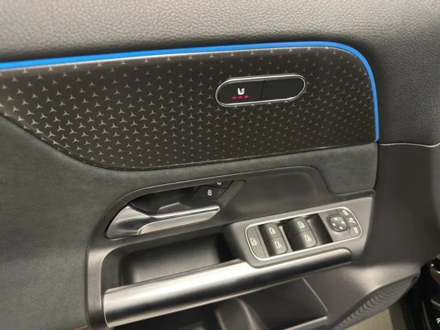 Mercedes-Benz EQA 300 4MATIC AMG Line