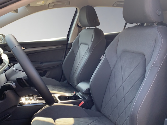 Volkswagen Golf 1.5 eTSI Golf VIII Style