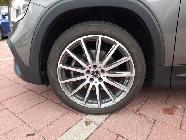 Mercedes-Benz GLB 200 AMG Line