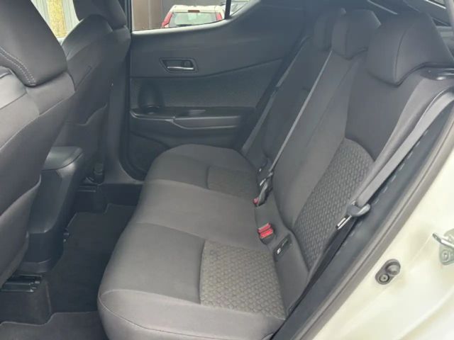 Toyota C-HR Hybride Team D