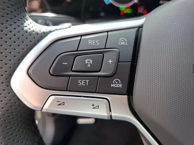 Volkswagen Golf DSG Sport Variant