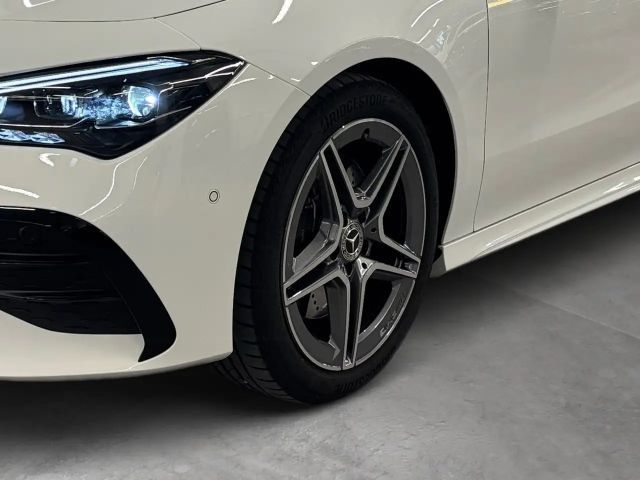 Mercedes-Benz CLA 200 AMG Line Coupé