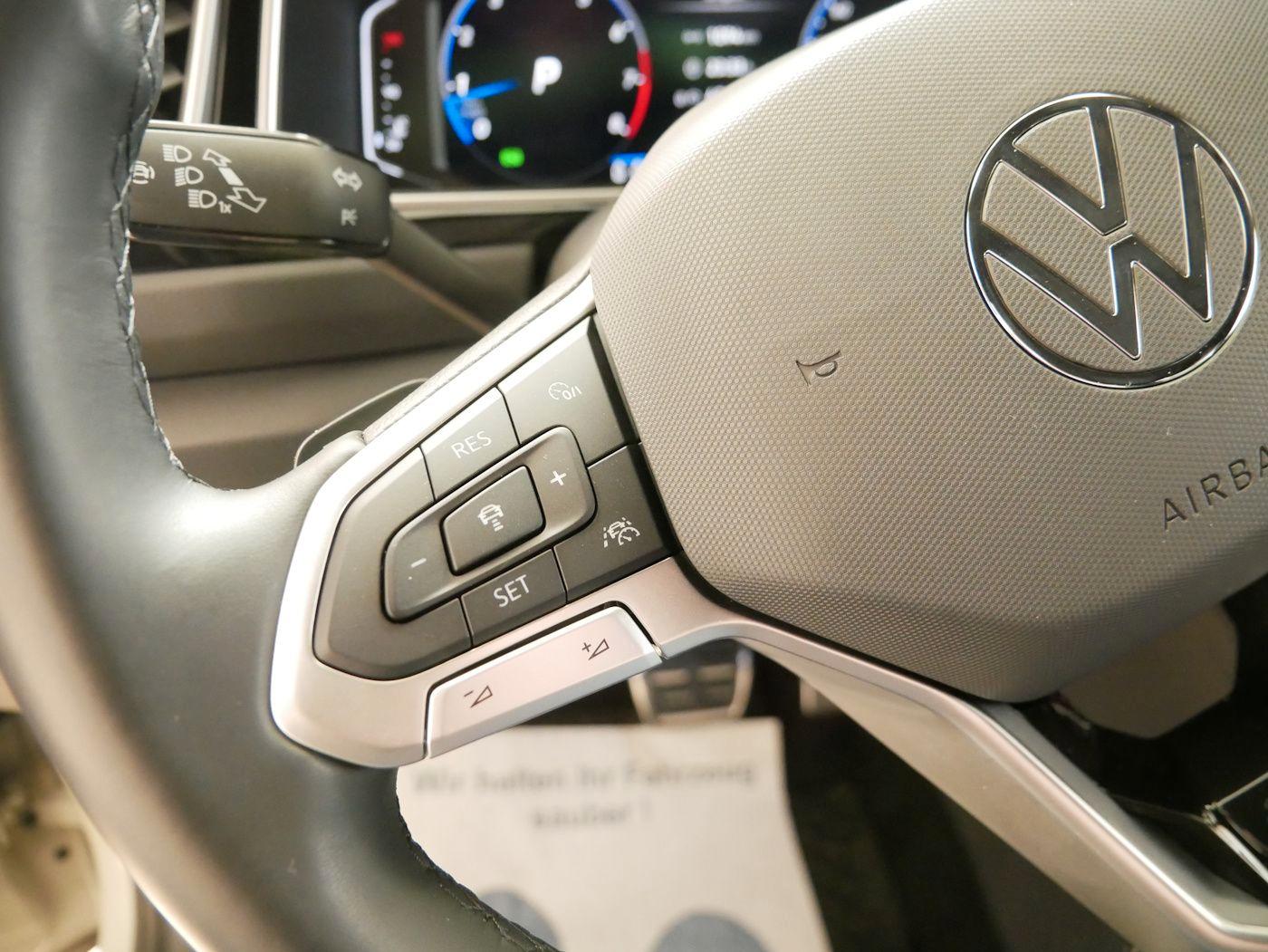 Volkswagen T-Roc 1.5 TSI DSG R-Line