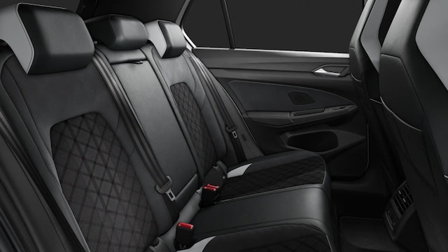 Volkswagen Golf 1.5 TSI DSG R-Line