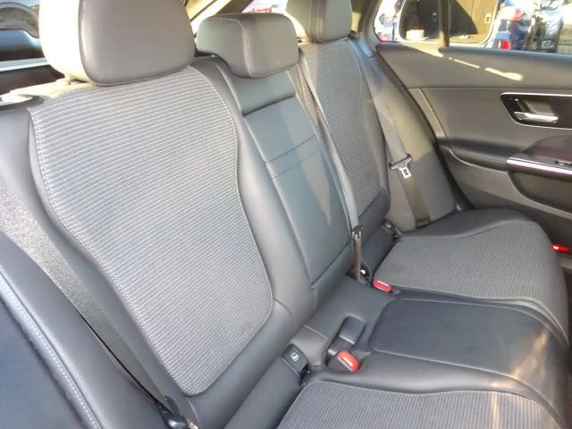 Mercedes-Benz C 220 AVANTGARDE C 220 d Estate