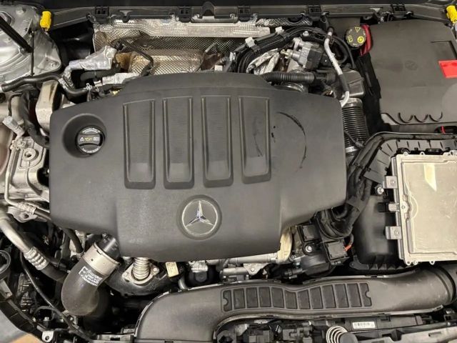 Mercedes-Benz A 200 A 200 d AMG Line