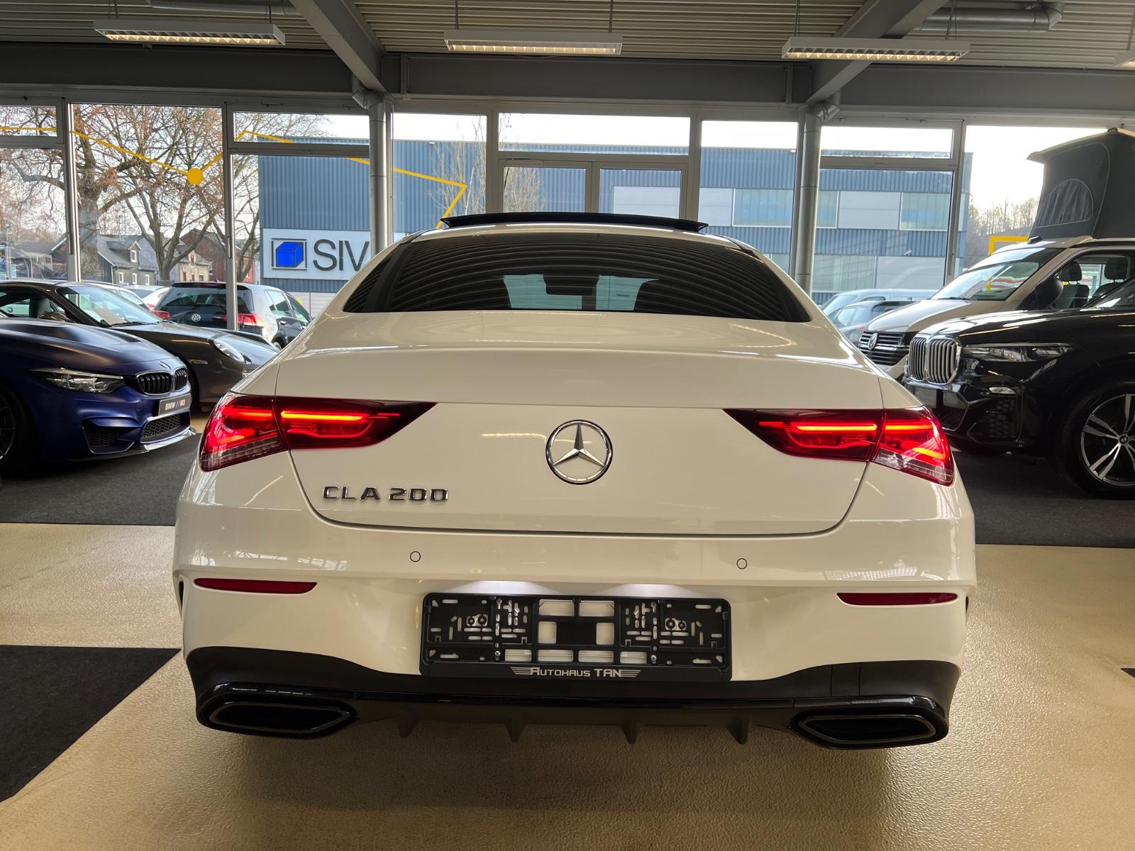 Mercedes-Benz CLA 200 AMG Line