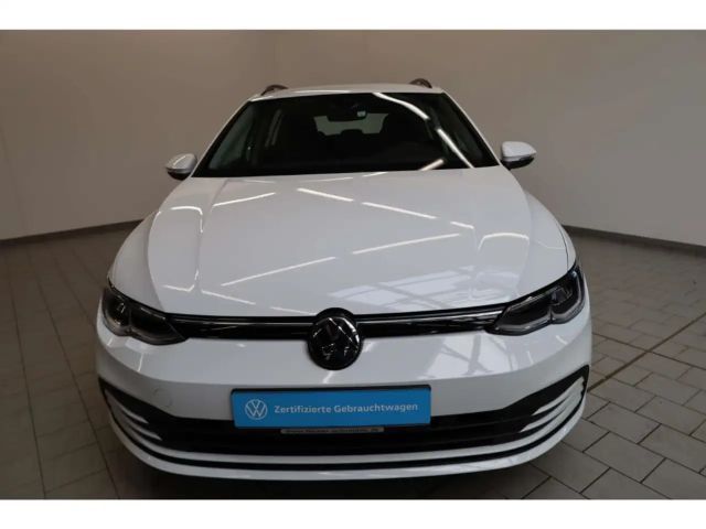 Volkswagen Golf 1.5 eTSI DSG Life Variant