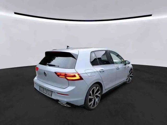 Volkswagen Golf 1.5 eTSI DSG R-Line