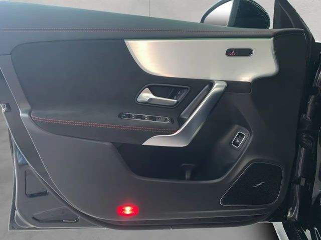 Mercedes-Benz CLA 180 CLA