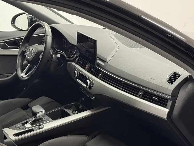 Audi A4 40 TFSI Avant S-Line S-Tronic