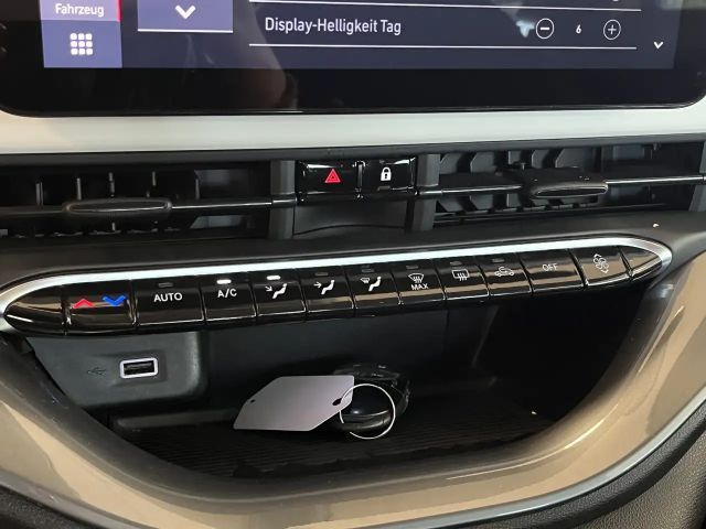 Fiat 500e R.cam*SHZ*Totwinkelass*42Kwh*Spurhalteass