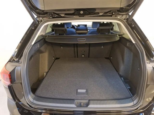 Volkswagen Golf Business DSG Variant