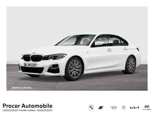 BMW 318 318i M-Sport Sedan