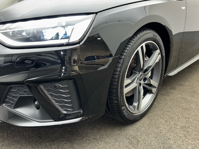 Audi A4 40 TFSI Avant Quattro S-Line S-Tronic