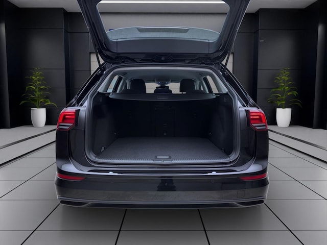 Volkswagen Golf 1.5 eTSI DSG Life Variant