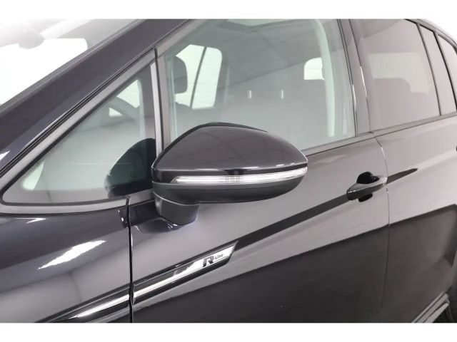 Volkswagen Touran 1.5 TSI DSG R-Line