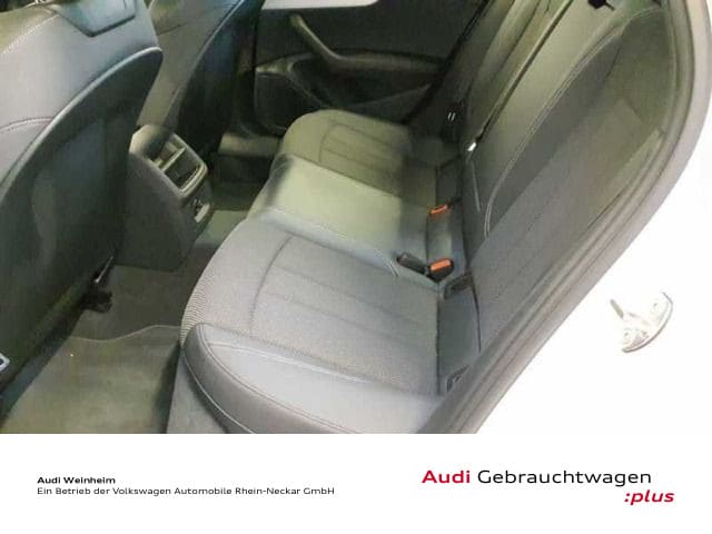 Audi A4 40 TDI Avant S-Line S-Tronic