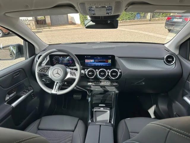 Mercedes-Benz B 200 Progressive