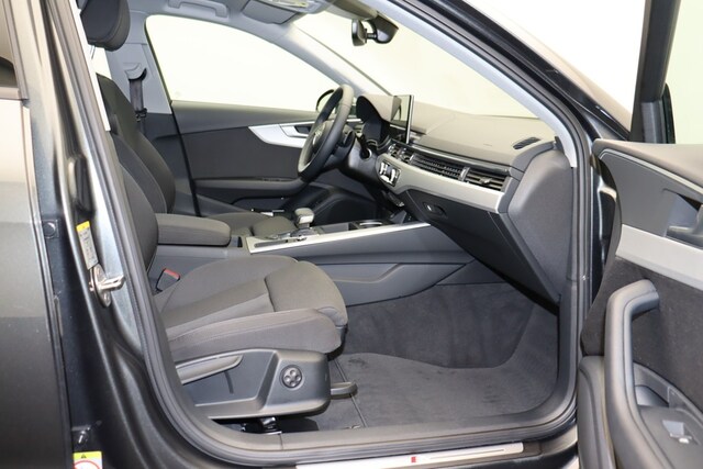 Audi A4 40 TDI S-Line S-Tronic Sedan