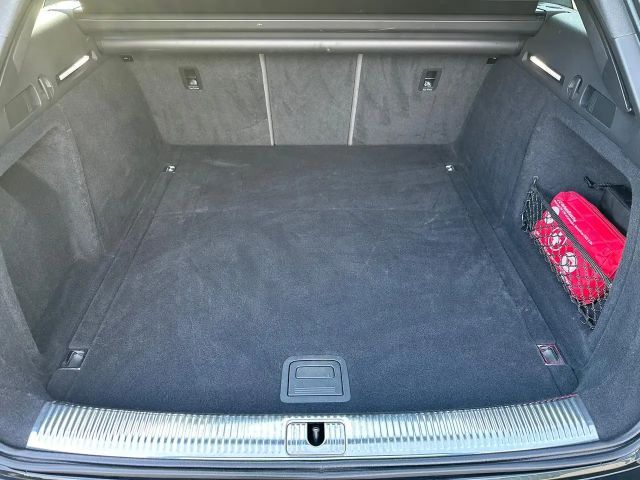 Audi A4 2.0 TFSI Business S-Line