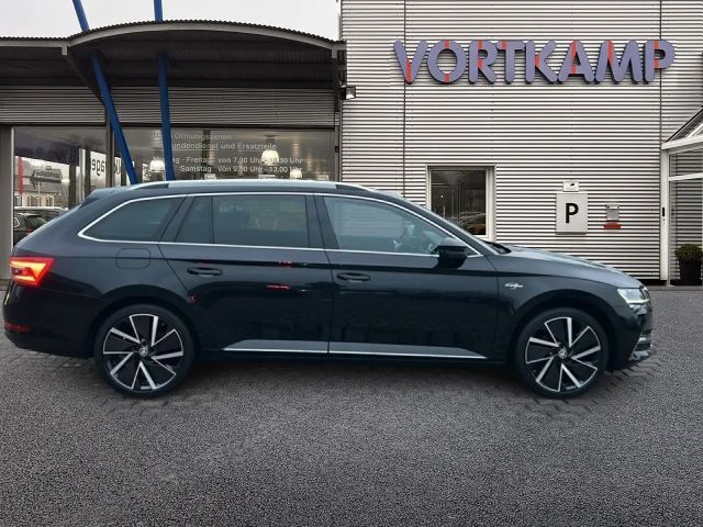 Skoda Superb Combi iV