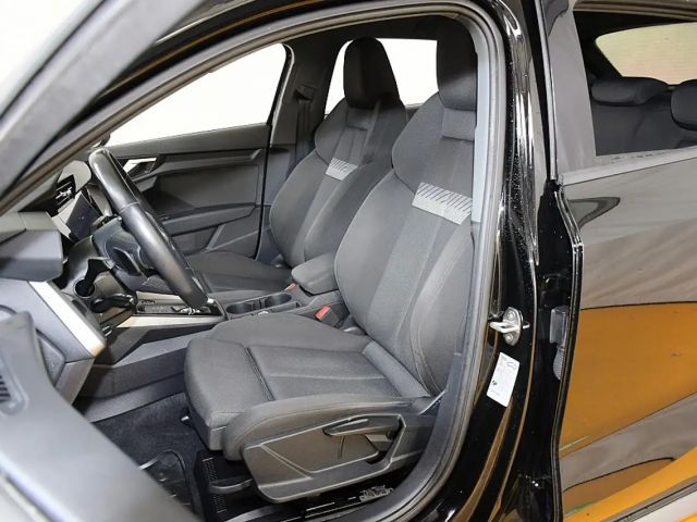 Audi A3 30 TFSI S-Tronic Sedan