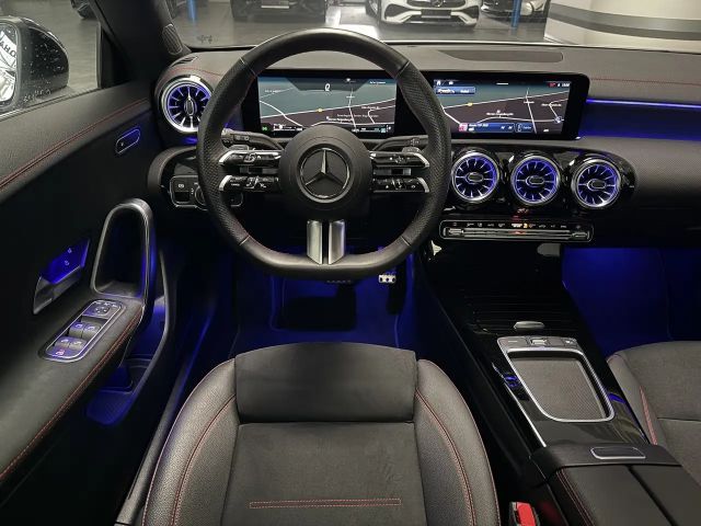 Mercedes-Benz CLA 250 4MATIC AMG Line Premium
