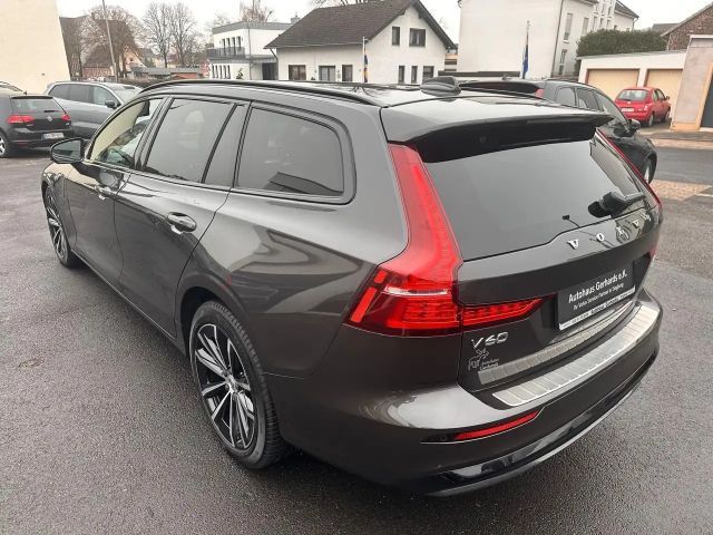 Volvo V60 AWD Dark Plus T6