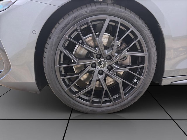 Audi A6 Avant Quattro S-Tronic