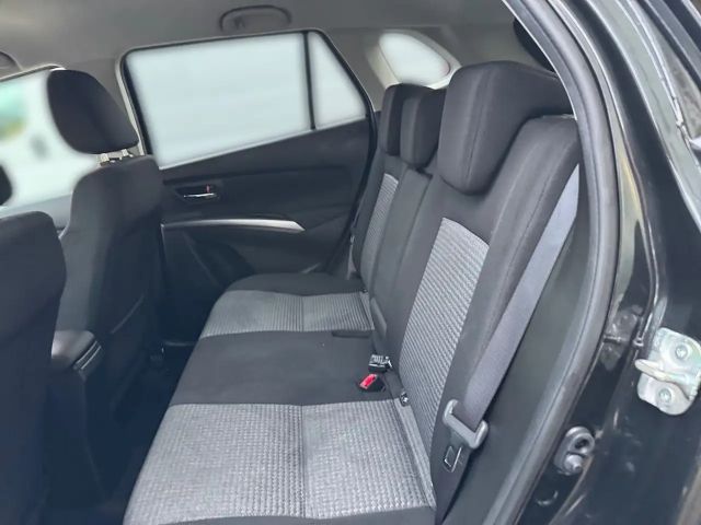 Suzuki S-Cross Hybrid