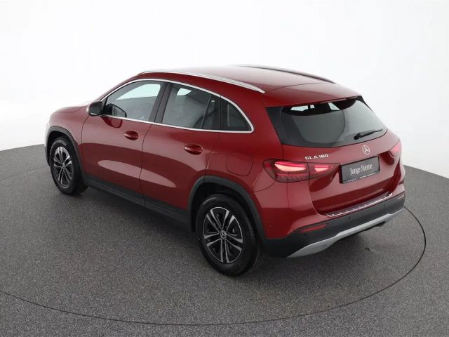 Mercedes-Benz GLA 180 Aut. AHK Park.Assistent Sitzhzg.