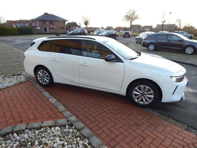 Opel Astra Enjoy Sports Tourer