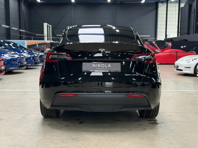Tesla Model Y AWD Long Range
