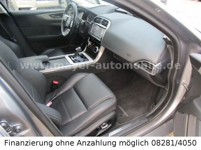 Jaguar XE R-Dynamic S