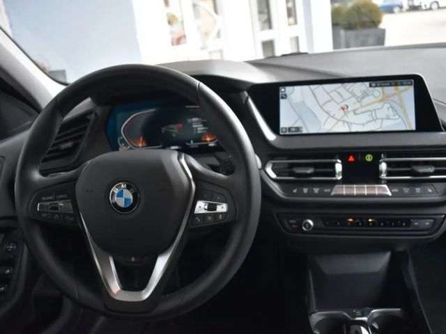 BMW 118 118d Sedan Sport Line