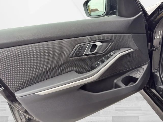 BMW 318 *** M-FELGEN *** DRIVING ASSIST. PROFESSIONAL ***