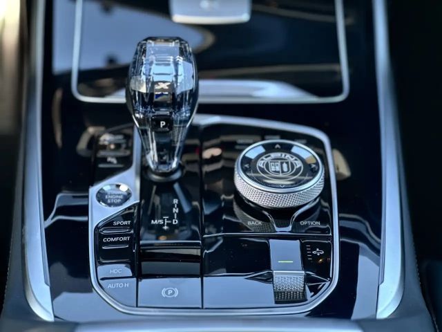 Alpina XB7 Gestiksteuerung Bowers Wilkins Panorama