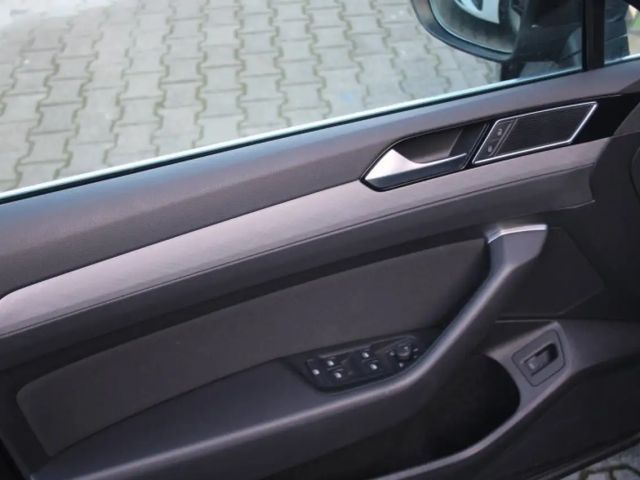 Volkswagen Passat 2.0 TDI Business DSG Variant