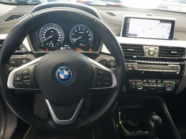 BMW X2 xDrive25e