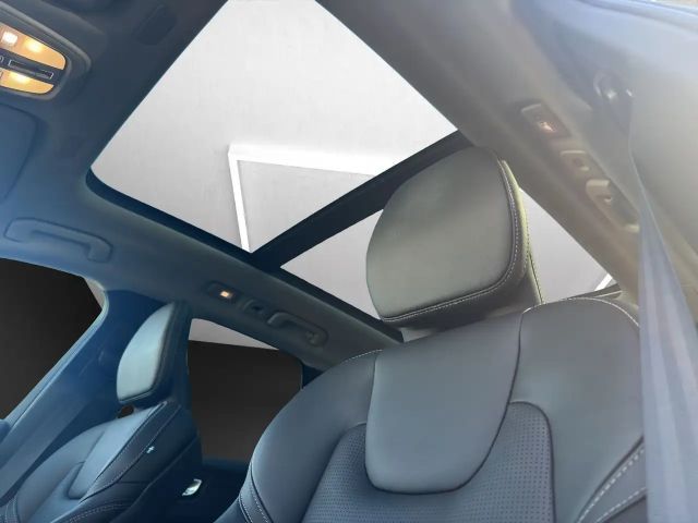 Volvo XC60 AWD Dark Plus Recharge T6