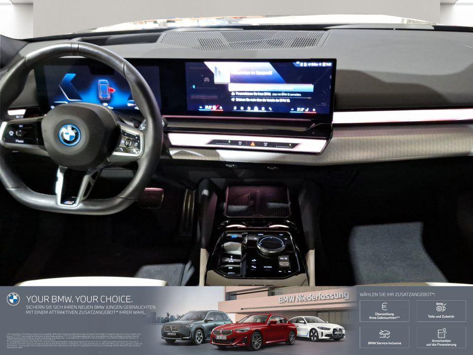 BMW i5 Touring eDrive40